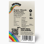 Grafik von Hans Brainfood GmbH: Super Skunk Automatic Samenpackung mit Regenbogen, QR-Code und detaillierten Angaben zum Anbau.
